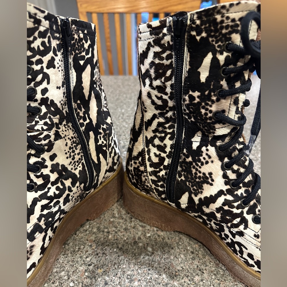 Free People Combat Boot Taos Print Cow Hair Lace Up Lug Brown Black Tan … - Picture 3 of 7